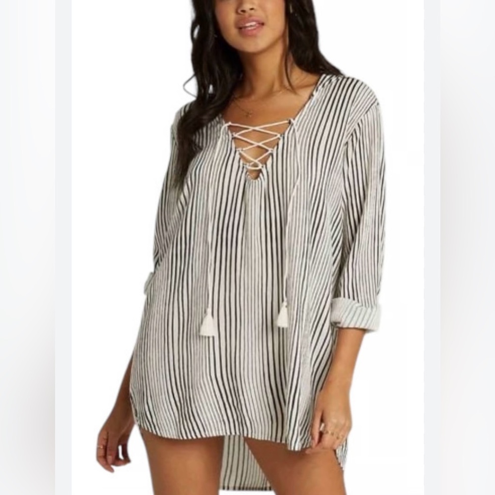 Billabong Black & White Striped Lace-Up Swim Coverup. Women’s Size Medium.